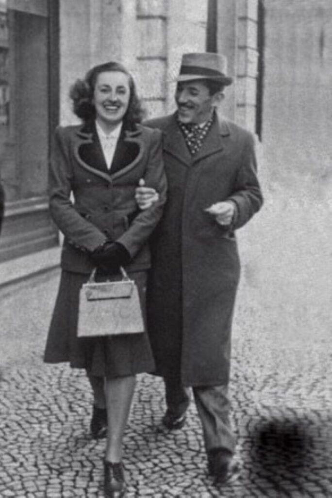 Eduardo Martínez Alonso junto a su esposa, Ramona de Vicente Núñez.